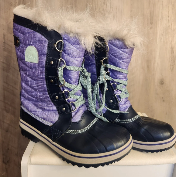 Sorel NEW Girl´s Purple Black Joan Of Arctic Fur Mid-Calf Winter Boots Size 6 - Picture 1 of 8